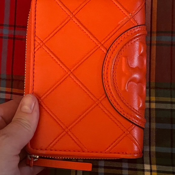 Tory Burch Poppy Wallet EUC - Picture 2 of 5